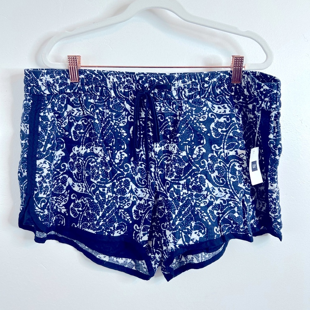 NWT Gap Navy and White Dyed Paisley Casual Shorts Size XL 🇬🇷🤍💙